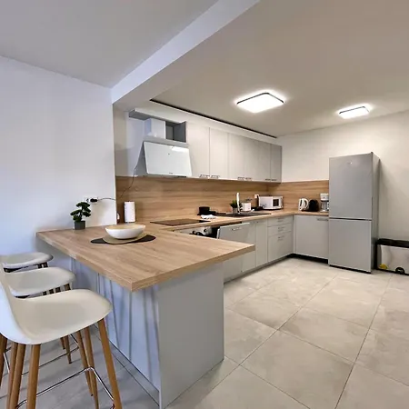 Apartman Bonum With Private Pool Šilo