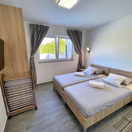Apartman Bonum With Private Pool Šilo
