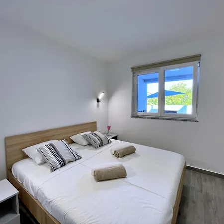 Bonum With Private Pool Apartman *
