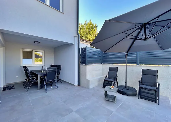 Bonum With Private Pool Apartmán *