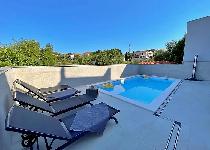 Bonum With Private Pool Appartamento Šilo