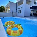 Apartament Bonum With Private Pool